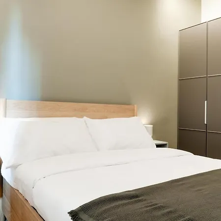 Nuovo - Con Due Da Letto Appartement *